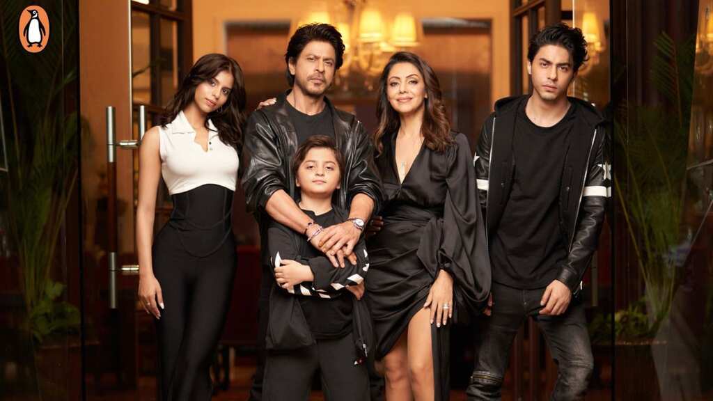Twinning and winning! Shah Rukh Khan strikes stylish pose with wife Gauri and kids Suhana, Aryan, AbRam