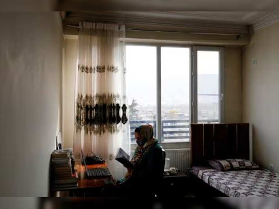 Afghan girls turn to online classes despite poor internet as Taliban shut down schools