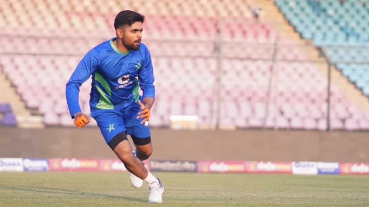 Ex-Pak player reveals what Babar Azam NEEDS TO WORK on to be as great as Virat Kohli Ex-Pak player reveals what Babar Azam NEEDS TO WORK on to be as great as Virat Kohli