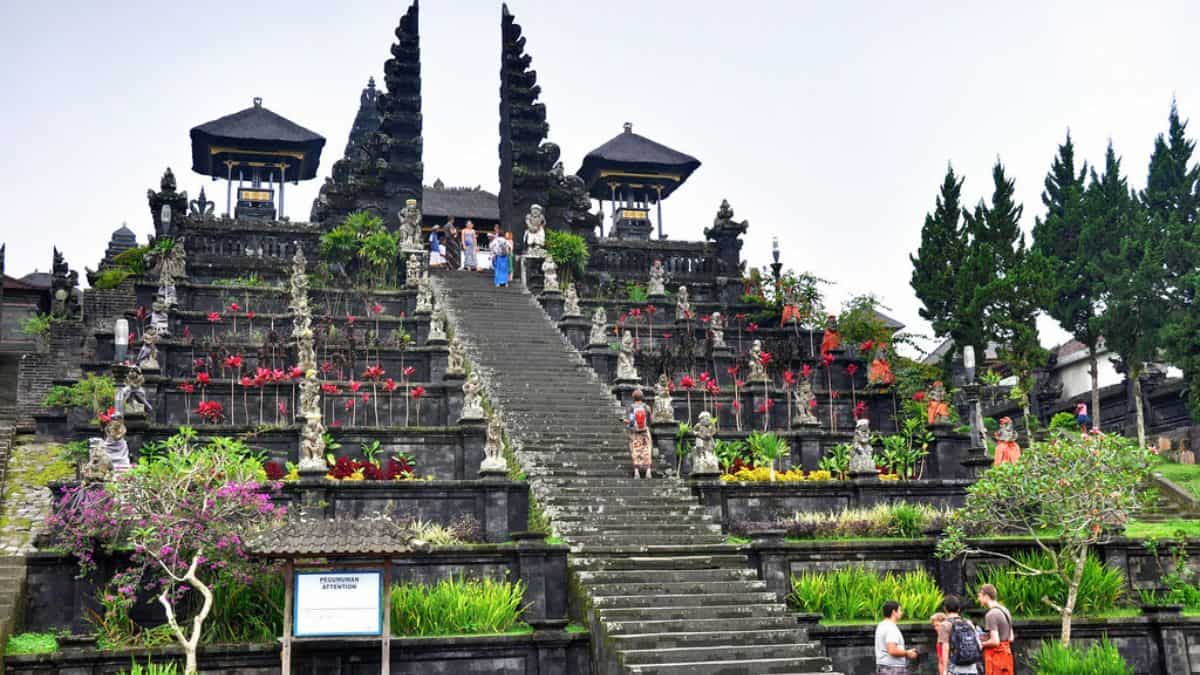 Russian tourist strips naked near Lord Shiva's abode in Indonesia; deported Russian tourist strips naked near Lord Shiva's abode in Indonesia; deported