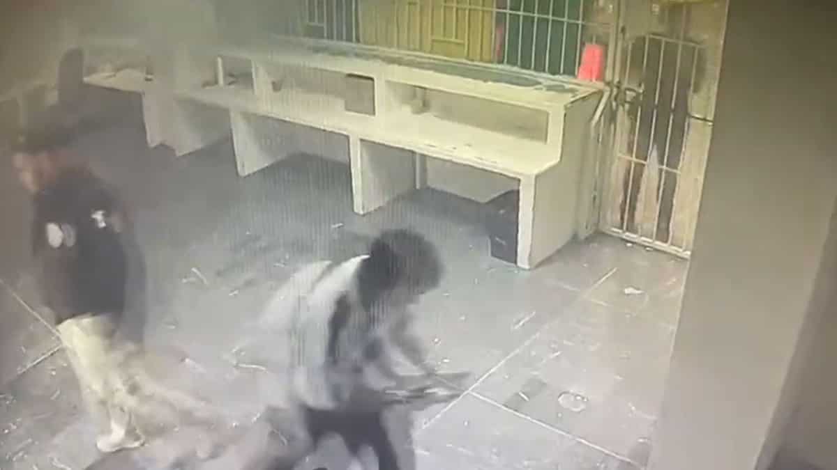 Five people arrested for Mexico migrant detention centre fire that killed 39