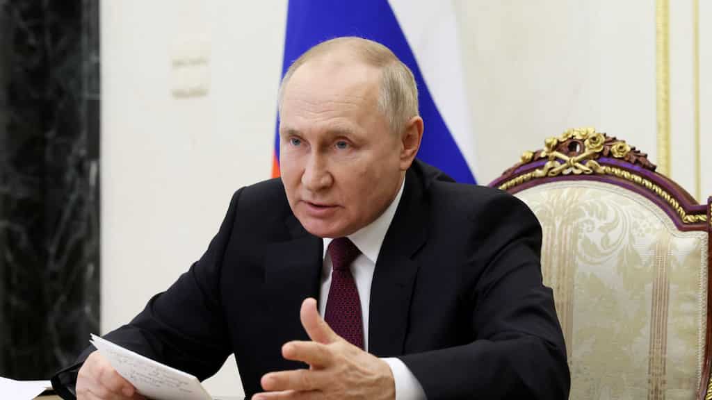 Putin signs decree on spring conscription, calling up 147,000 for statutory military service: Report