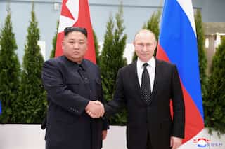 Kim serenades Putin, vows to 'hold hands' for strategic cooperation