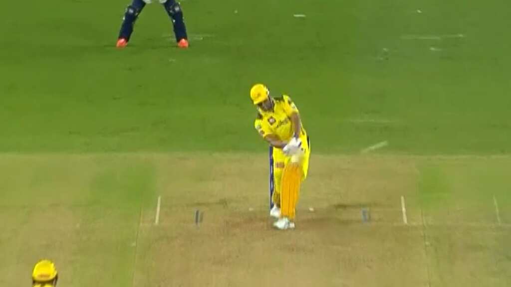 IPL 2023: MS Dhoni turns back clock with MONSTROUS six as CSK set the tone in opening clash