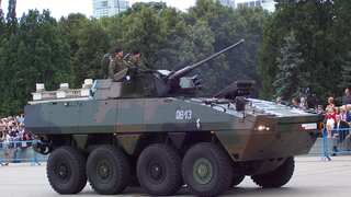 Ukraine orders 100 Rosomak armoured vehicles from Poland