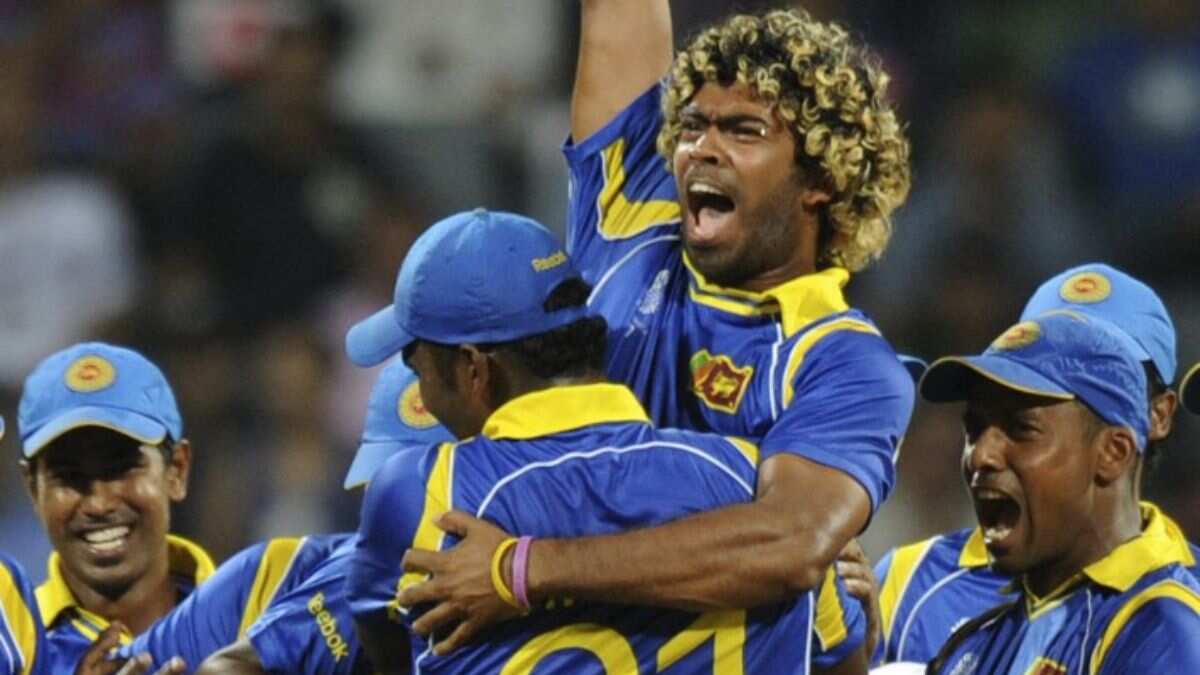 Malinga puts Sri Lanka on top