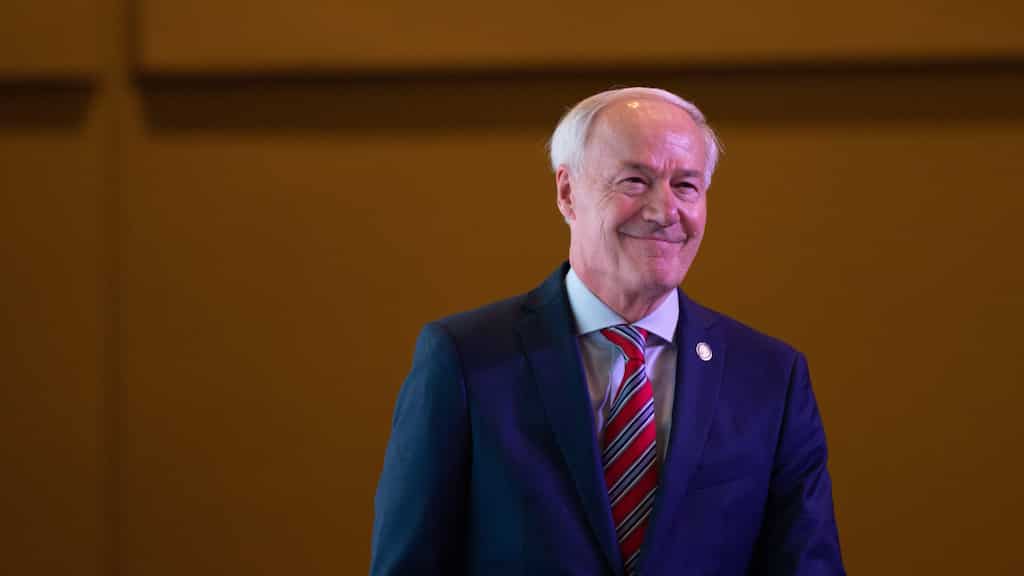 US: Former Arkansas governor Asa Hutchinson announces 2024 presidential bid