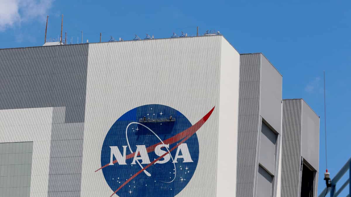 What do we know about Artemis II?