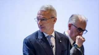 Credit Suisse chairman apologises for bank's demise in last shareholders' meeting