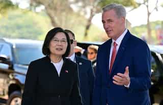 US, Chinese aircraft carriers flex muscles near Taiwan coast after Tsai's meeting with US House speaker