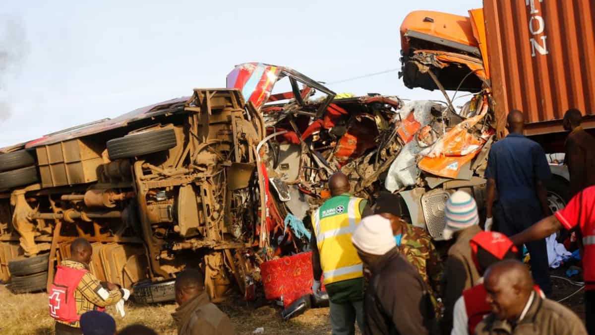 Kenya: Truck rams into pedestrians and taxis, killing 10 on the spot