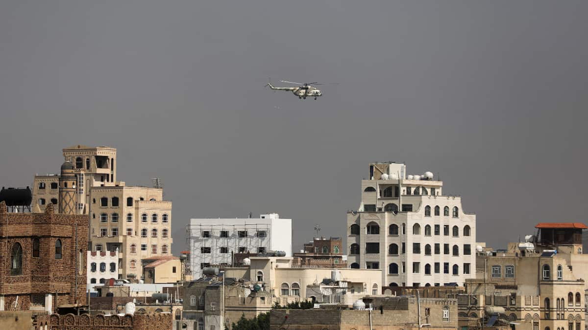 Saudi, Omani envoys arrive in Sanaa for peace talks with Houthi rebels Saudi, Omani envoys arrive in Sanaa for peace talks with Houthi rebels