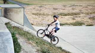 130 kilometres on a bicycle! This 11-year-old Chinese boy sure knows how to throw a tantrum