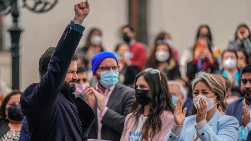 Chile passes legislation reducing work week to 40 hours from 45