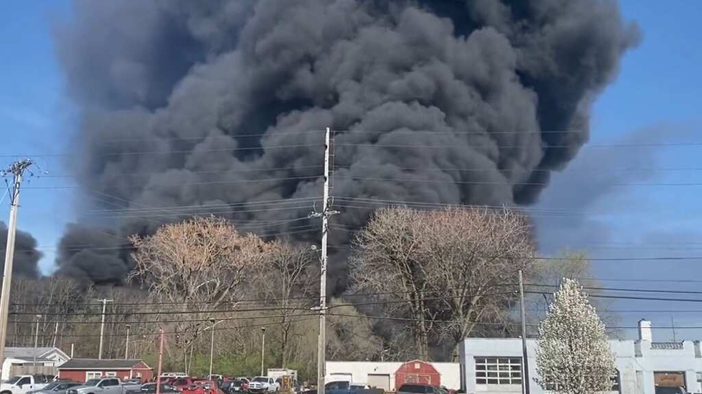 US: Indiana plastics factory fire continues to burn for second day, thousands evacuated