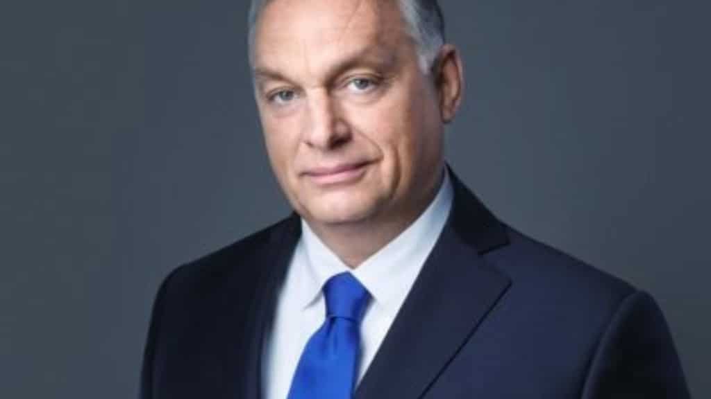 Hungary: Lawmakers pass new law allowing locals to report anonymously on same-sex couples
