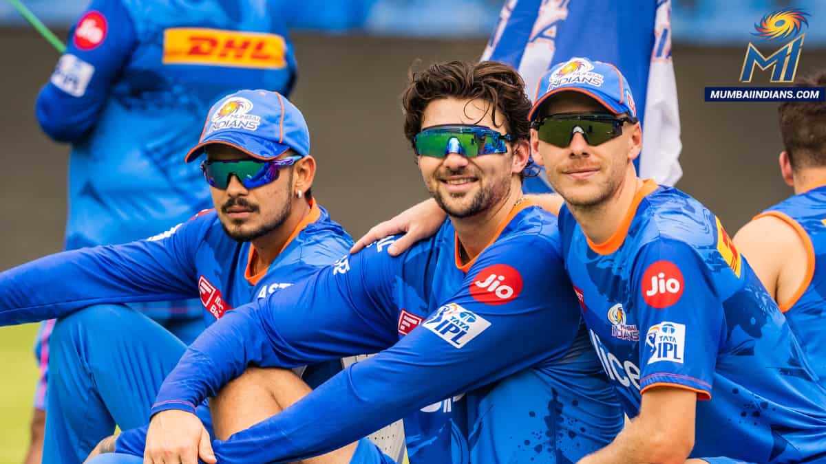 IPL 2023: Former India batsman Sunil Gavaskar eager to see MI's approach against KKR IPL 2023: Former India batsman Sunil Gavaskar eager to see MI's approach against KKR