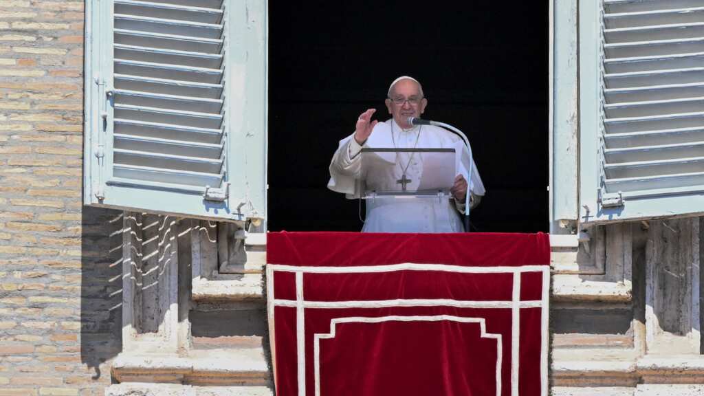 Pope Francis condemns ‘offensive and baseless’ insinuations about St John Paul II