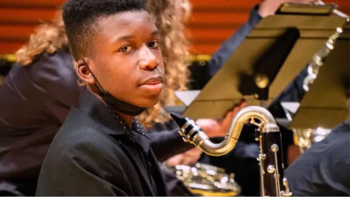 Missouri teen, Ralph Yarl, shot at by homeowner after he rang the wrong doorbell Missouri teen, Ralph Yarl, shot at by homeowner after he rang the wrong doorbell