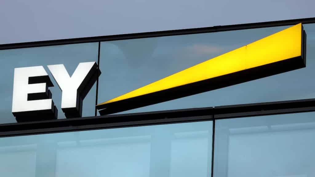 'Big Four' hiring decline: Ernst & Young blames 'overcapacity' for 3,000 job cuts