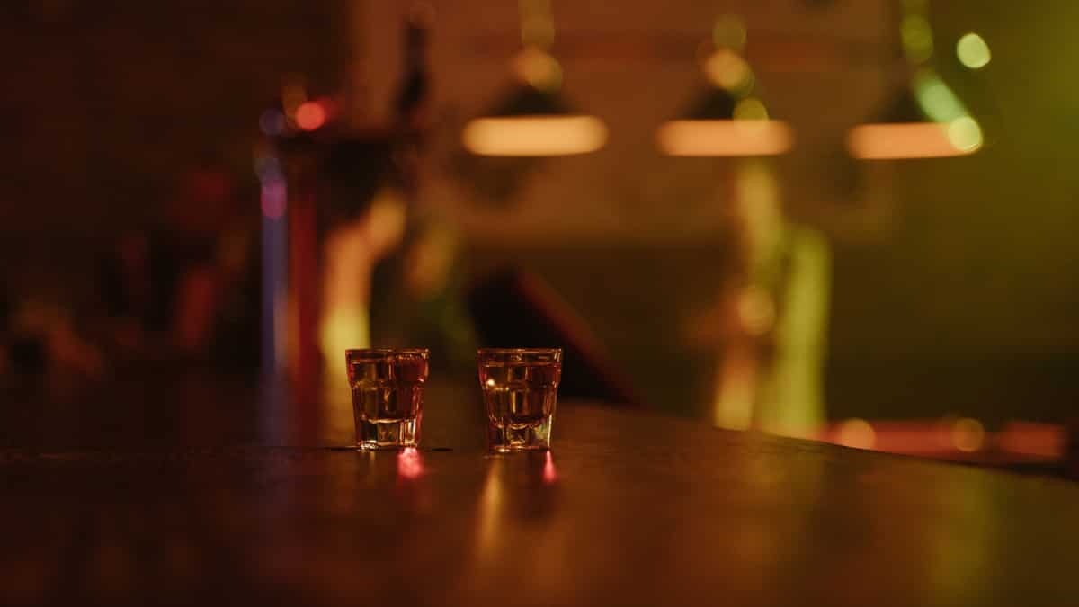 A man died after taking 22 shots in 90 minutes at a Polish night club. 58 people have now been charged A man died after taking 22 shots in 90 minutes at a Polish night club. 58 people have now been charged