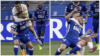 UNACCEPTABLE! Ronaldo booked for a WWE-inspired foul as Al Nassr go down to Al-Hilal in crucial tie - Watch