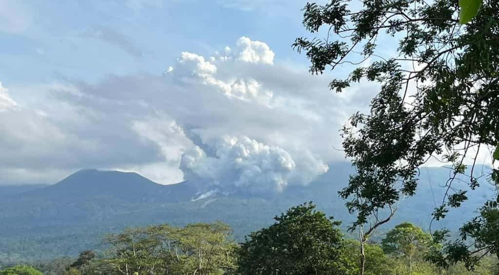 Costa Rica: Emergency agency reports strong activity from Rincon de La Vieja volcano