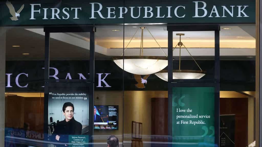 First Republic Bank to cut up to 25% workforce as deposits tumble