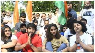Supreme Court issues notice on wrestlers' plea seeking FIR vs WFI chief