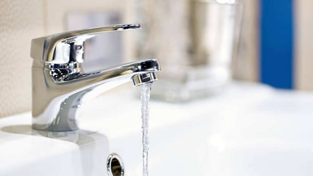 'Guests from hell': Airbnb owner gets $1,570 bill after visitors leave taps, gas open for 25 days