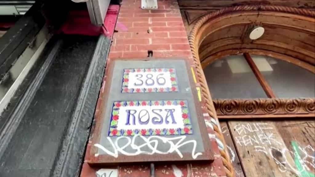 New Yorkers come together to practice breathwork naked, hail experience