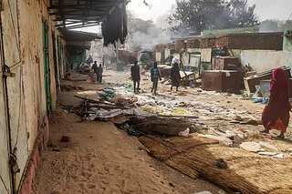 Sudan conflict: UN chief sending envoy to nation as fighting continues