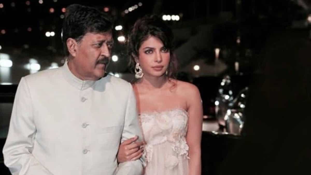 Priyanka Chopra's dad put bars on her windows to discourage boys: 'I feel...' Priyanka Chopra's dad put bars on her windows to discourage boys: 'I feel...'