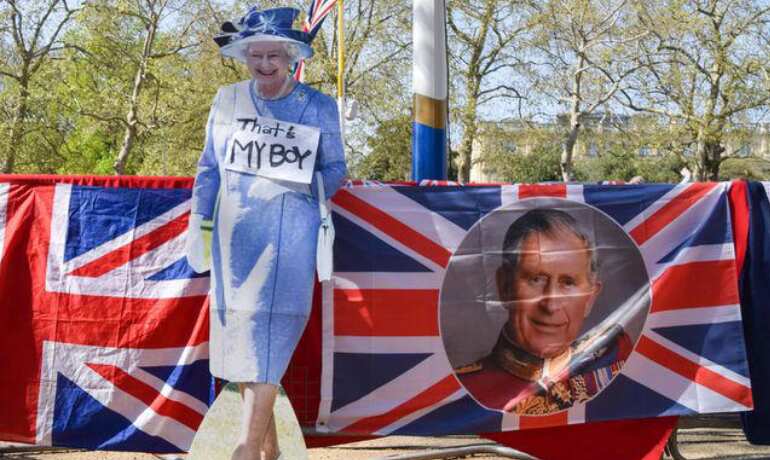 Queen Elizabeth cutout