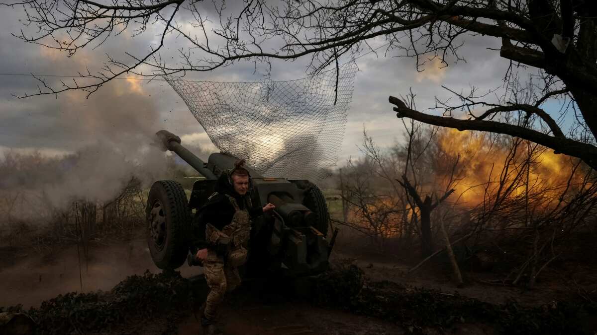 Russia-Ukraine war: Moscow accused of attacking Bakhmut with phosphorus bombs