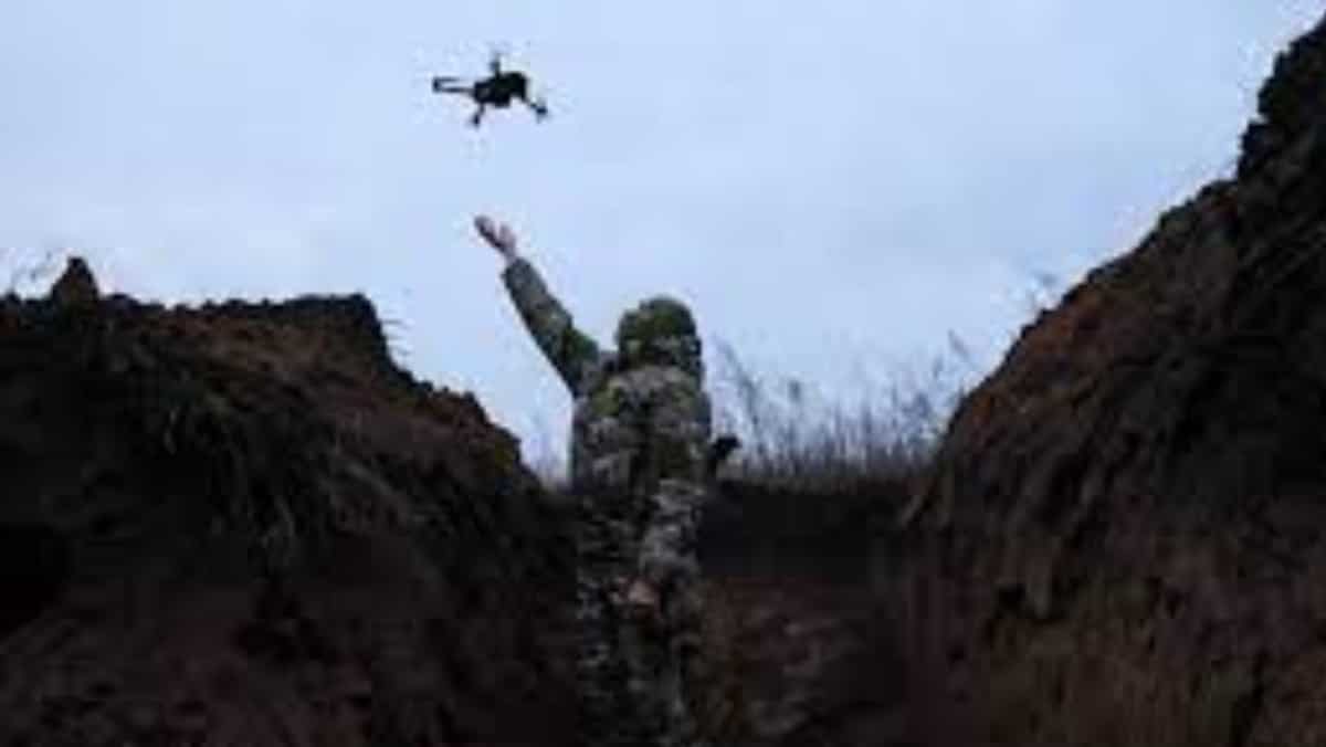 Ukraine strikes Crimean peninsula with over 10 drones in overnight attack Ukraine strikes Crimean peninsula with over 10 drones in overnight attack