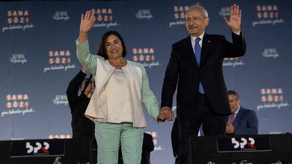 Kilicdaroglu leaves Erdogan's shadow in Turkey's election campaign