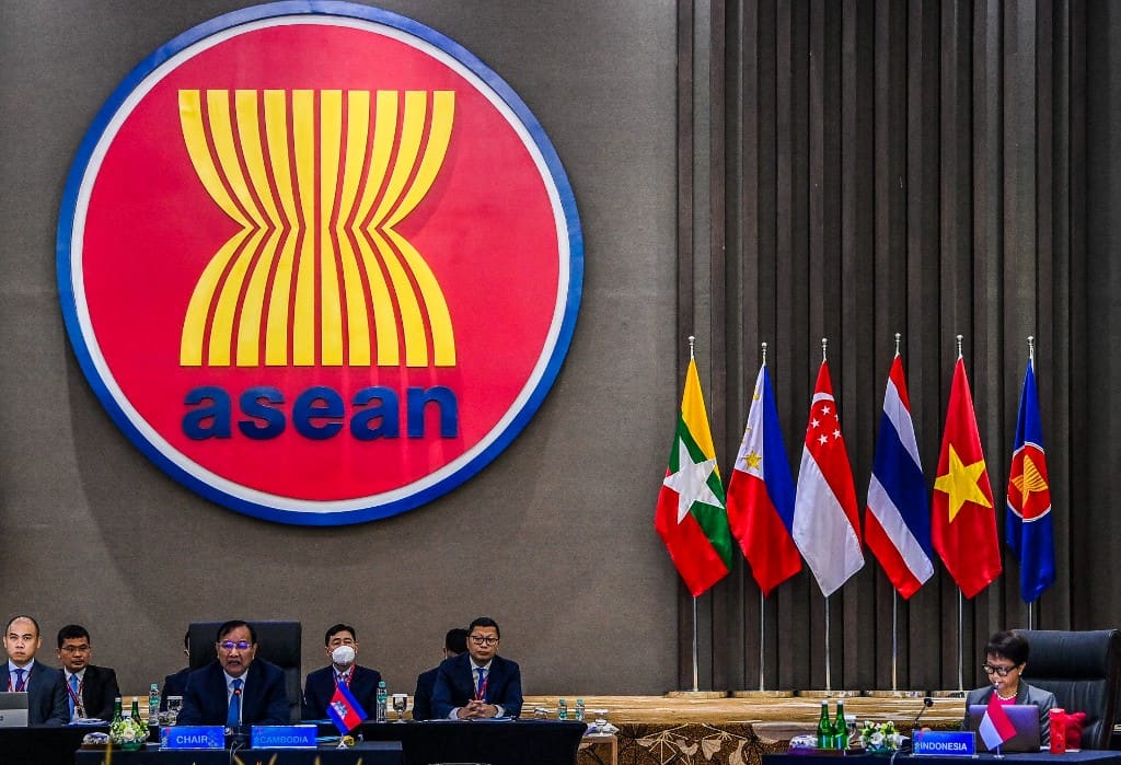 Convoy carrying ASEAN diplomats, officials 'attacked' by armed group in Myanmar Convoy carrying ASEAN diplomats, officials 'attacked' by armed group in Myanmar
