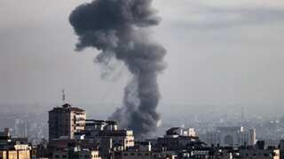 Israeli airstrikes kill 30 Palestinians on Gaza strip