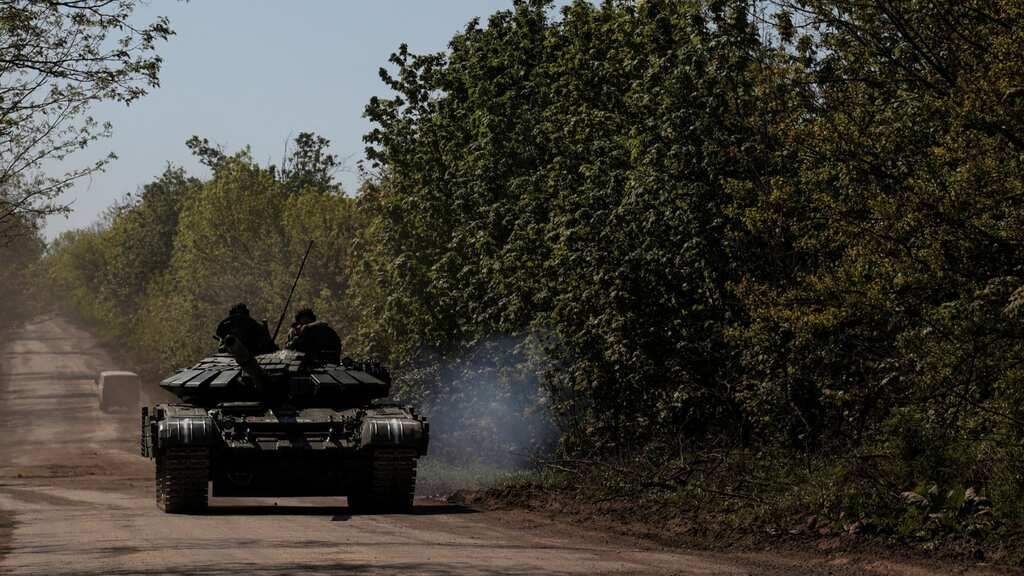 Several reported injured after Ukrainian missiles strike in Luhansk; Russia admits retreat north of Bakhmut