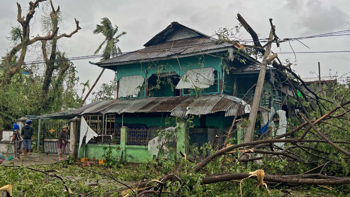 Thousands of people evacuated from Myanmar's Sittwe city