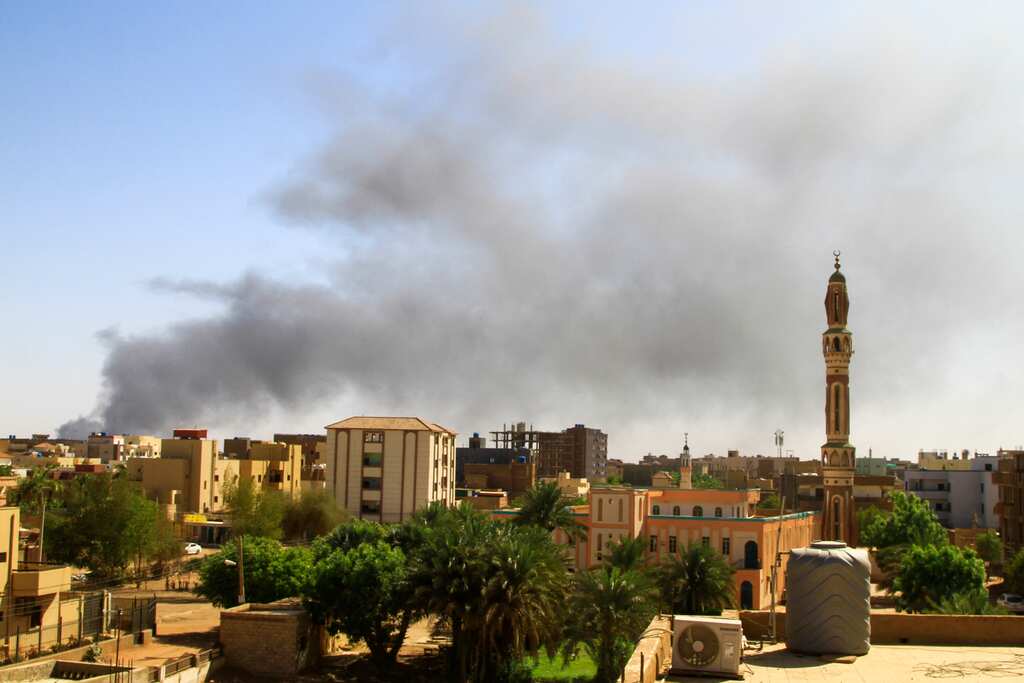 Sudan: Khartoum shaken by blasts, army invites volunteers again