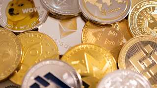 Wall Street rushes to unveil new wave of Crypto-Spot ETFs