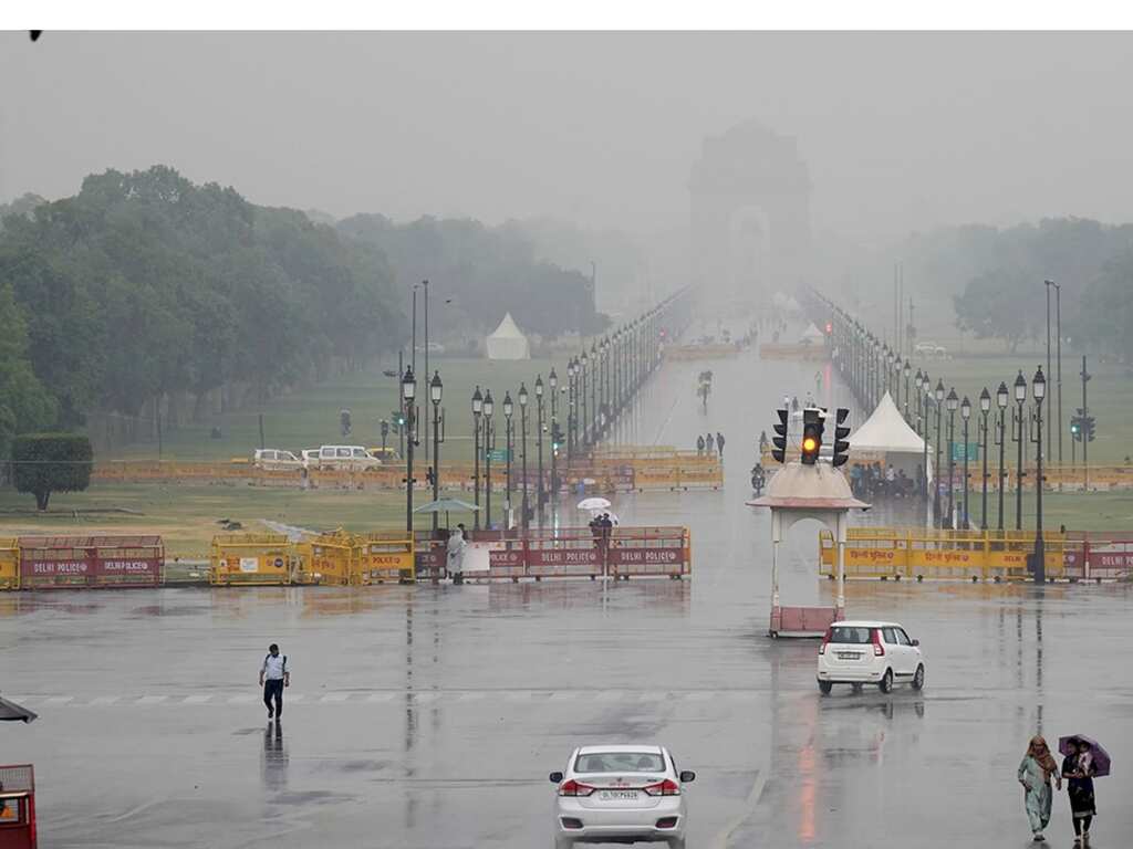 Delhi weather update: Thunderstorms with light rain in capital for next two days | More details