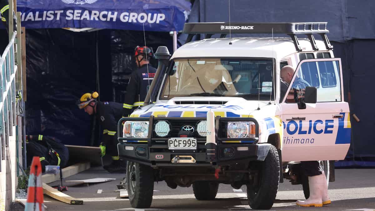 Loafers Lodge hostel fire: New Zealand police arrest man for arson; death toll expected to rise Loafers Lodge hostel fire: New Zealand police arrest man for arson; death toll expected to rise