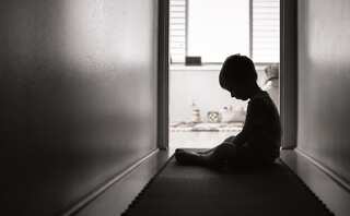 Forging strong social relationships helps overcome childhood trauma, prolongs life: Study