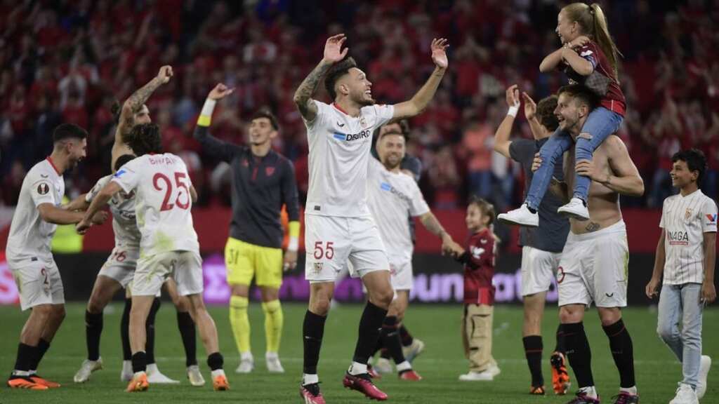 Europa League semis: Sevilla beat Italian giants Juventus to setup summit clash with AS Roma