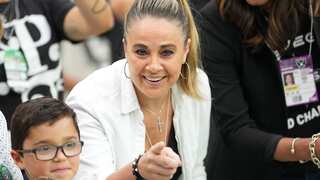 Basketball - Becky Hammon denies making derogatory remarks about two-time All-Star Dearica Hamby's pregnancy