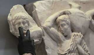 Greece recovers hundreds of antiquities from art thief