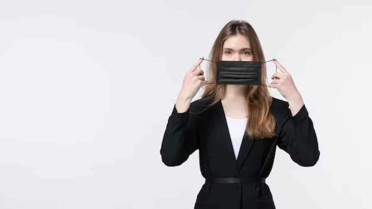 Study reveals the one place where you should NEVER go without a face mask